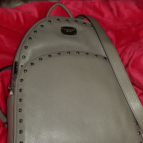 Backpack - Picture 3 of 8